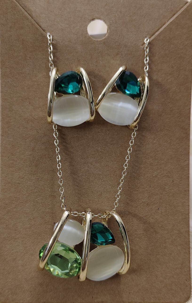 Gem Nest Pendant & Stud Set